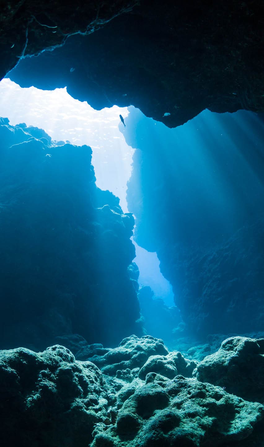 Sun Light into the Underwater Cave
